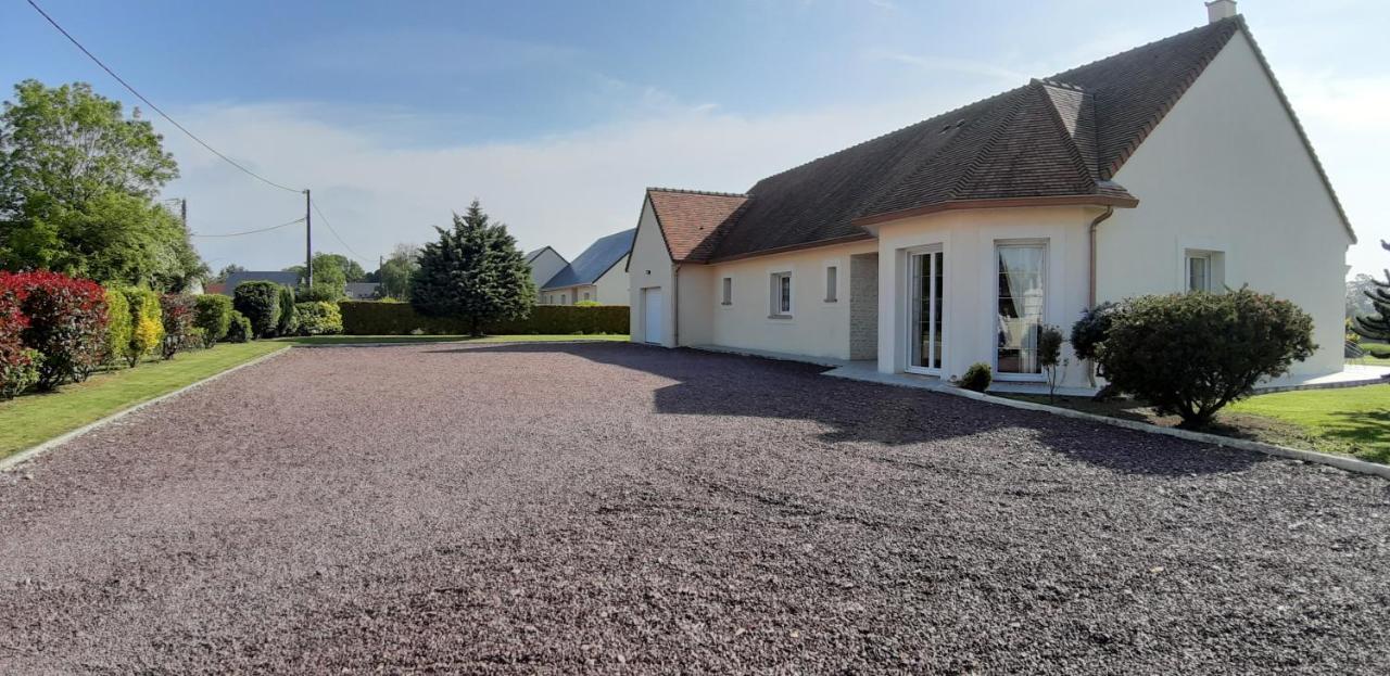 Gite "Au P'Tit Tourois" De Plain-Pied Tout Confort Avec Veranda Proche D'Omaha Beach Et De Bayeux Accueillant Les Animaux Экстерьер фото