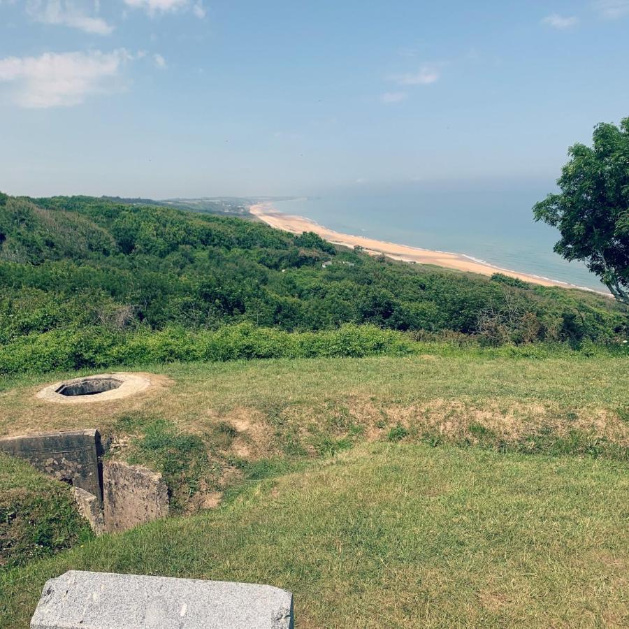 Gite "Au P'Tit Tourois" De Plain-Pied Tout Confort Avec Veranda Proche D'Omaha Beach Et De Bayeux Accueillant Les Animaux Экстерьер фото
